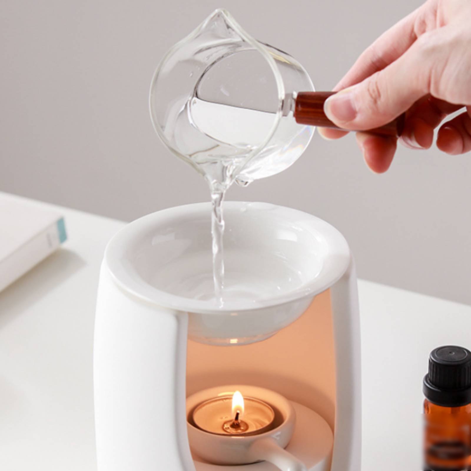 Lampa zapachowa, łatwa w użyci – Ceramic Oil Burner recenzja i cena